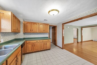 139 Yale St, Ludlow, MA 01056 - photo 7