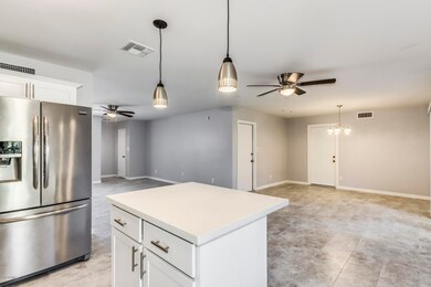 4224 W Lawrence Ln, Phoenix, AZ 85051 - photo 7