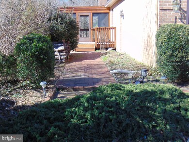 6514 Wilson Rd, Friendship, MD 20758 - photo 3