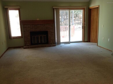 122 Duck Hollow Cir, Stroudsburg, PA 18360 - photo 3