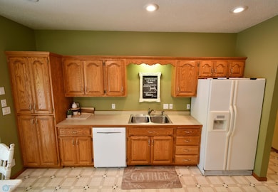Kitchen sink area.JPG