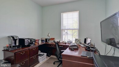 8220 Ancient Oak Ct, Manassas, VA 20111 - photo 6