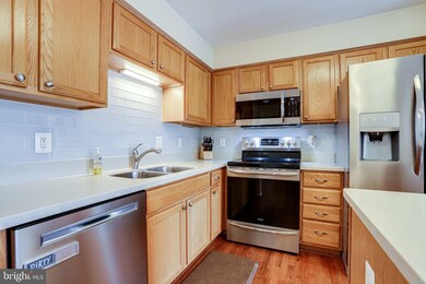 9031 Falcon Glen Ct, Bristow, VA 20136 - photo 7