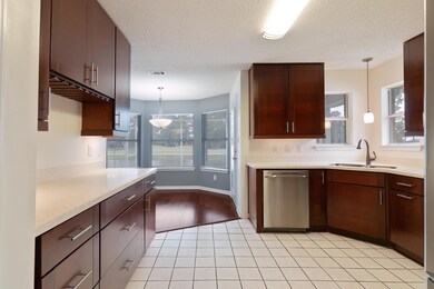 946 Shalimar Point Dr, Shalimar, FL 32579 - photo 7