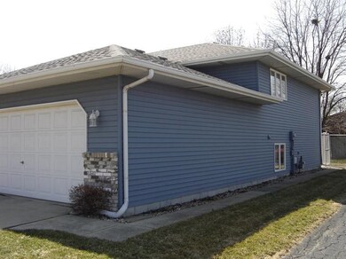 836 N Ernest St, Griffith, IN 46319 - photo 5