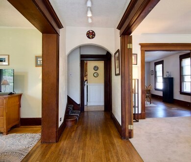 241 Locust St, Holyoke, MA 01040 - photo 7