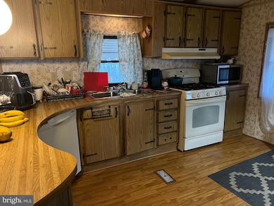 576 W Forest Grove Rd, Vineland, NJ 08360 - photo 5