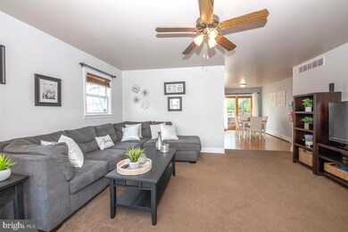 209 Springfield Ave, Folsom, PA 19033 - photo 5