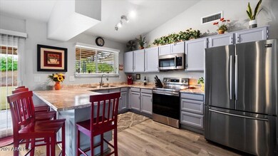 06-Kitchen