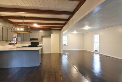 2013 Robinhood Rd, Albany, GA 31707 - photo 3