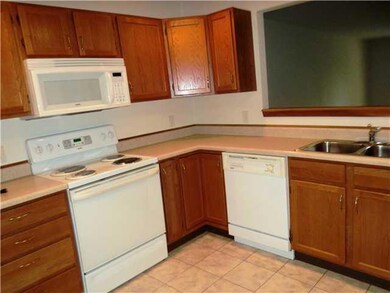 1019 Hilltop Commons Blvd, Whiteland, IN 46184 - photo 7