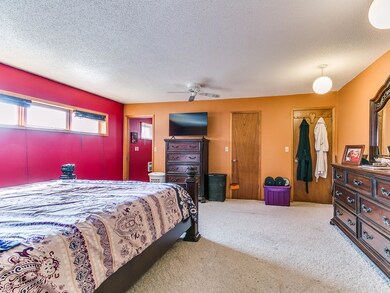 800 S Elm St-24