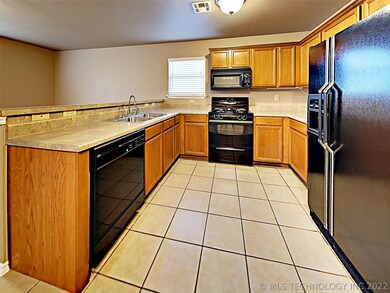 20216 E 43rd St S, Broken Arrow, OK 74014 - photo 5