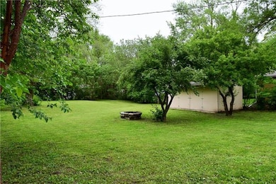 ~Very spacious, level backyard~