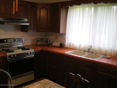 135 Frangorma Dr, Shavertown, PA 18708 - photo 6