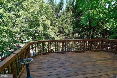 3425 Diehl Ct, Falls Church, VA 22041 - photo 2