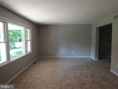 731 Cornwallis Dr, Mount Laurel, NJ 08054 - photo 2