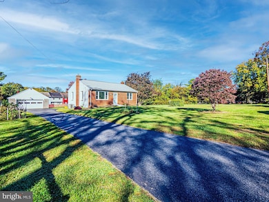 17710 Woodwards Store Rd, Gaithersburg, MD 20877 - photo 3