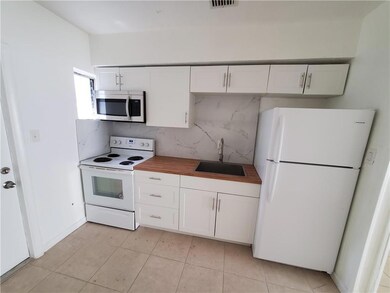 2226 Cody St, Hollywood, FL 33020 - photo 6