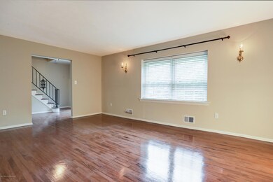 Living Room (2)