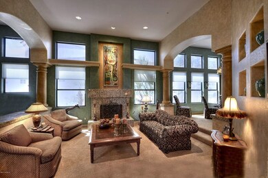 007_Living Room