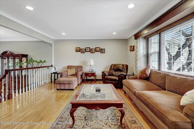06-Living Room