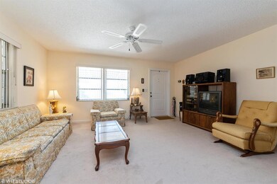 02_816SW18thCt_1_LivingRoom_HiRes