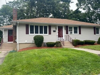 9 Benson St, Worcester, MA 01604 - photo 2