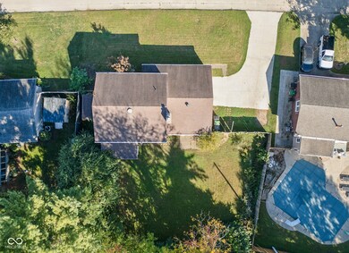 1311 Crescent Dr, Columbus, IN 47203 - photo 5