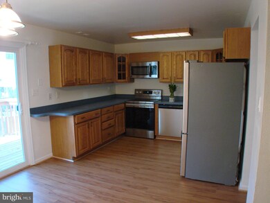 1510 Lowell Ct, Crofton, MD 21114 - photo 3