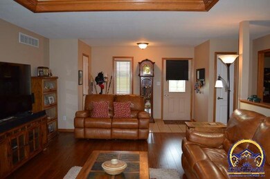 4225 SW Misty Harbor Ave, Topeka, KS 66610 - photo 3