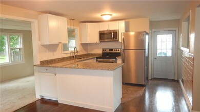17 Brentwood Ave, Warwick, RI 02886 - photo 2