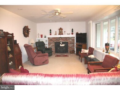 501 Meadowyck Ln, Southampton, NJ 08088 - photo 5