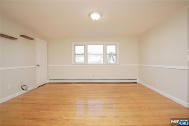 142 Maple Ave unit 2, Woodland Park, NJ 07424 - photo 3