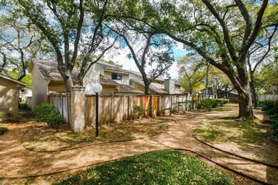 8021 W Oakwood Ct, Houston, TX 77040 - photo 5