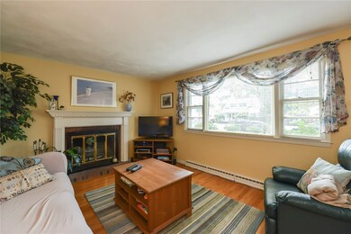 58 Haswill St, Warwick, RI 02889 - photo 4