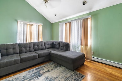 116 Toledo Ave, Pawtucket, RI 02860 - photo 2