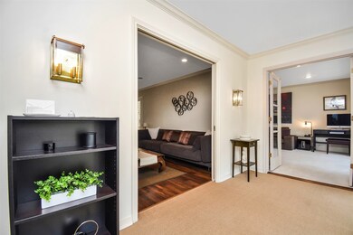 10027 Pine Forest Rd, Houston, TX 77042 - photo 7