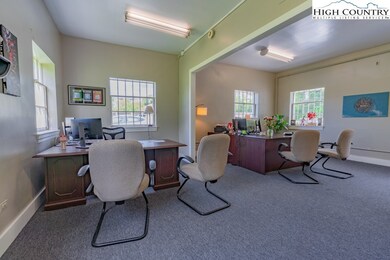 1080 Main St NW, Lenoir, NC 28645 - photo 7