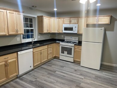 83B Hampshire St, Springfield, MA 01151 - photo 4