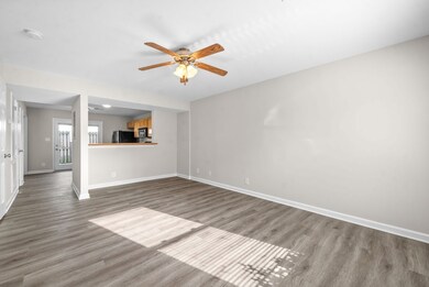 124 Coyote Ct unit 2, Clarksville, TN 37043 - photo 3