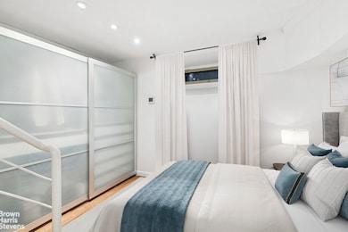 18 E 63rd St unit 1, New York, NY 10065 - photo 5