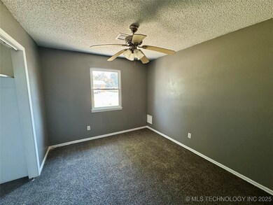 616 D St SE, Miami, OK 74354 - photo 7