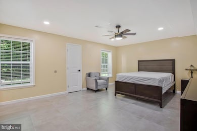 15444 Symondsbury Way, Upper Marlboro, MD 20774 - photo 5