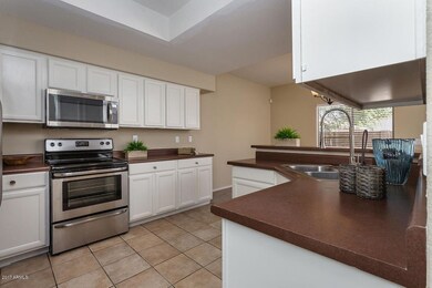744  E Saddle Rd Kitchen