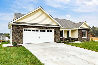 204 Lindburgh Dr, Waynesboro, VA 22980 - photo 3