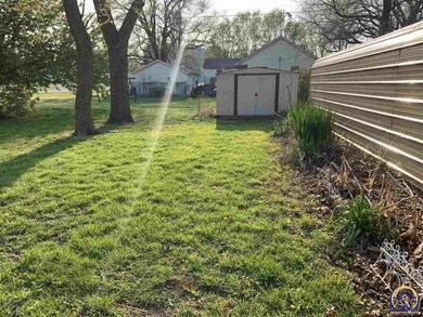 515 Spruce St, Rossville, KS 66533 - photo 7