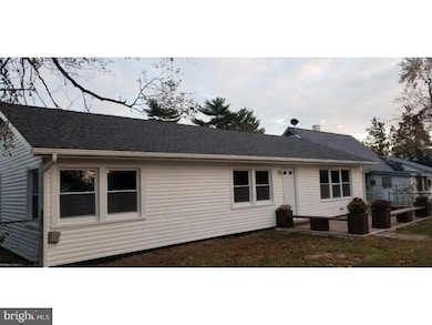 9 Bradford Ln, Willingboro, NJ 08046 - photo 4