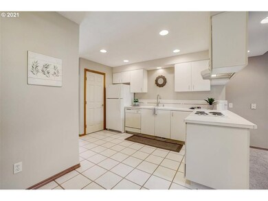 14150 E Burnside St unit 4, Portland, OR 97233 - photo 5