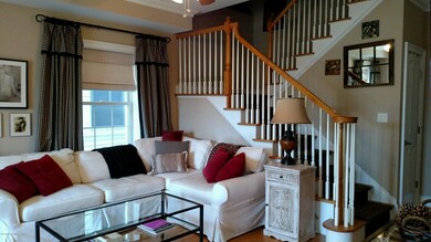 1311 3rd Ave - Livingroom
